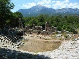 Theater von Phaselis.jpg